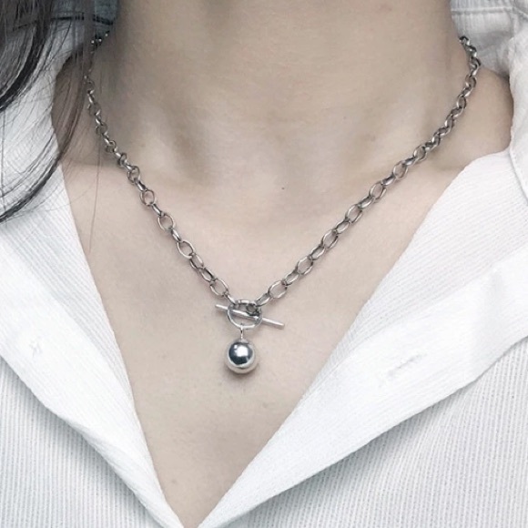 Sterling silver bead pendant necklace - Picture 3 of 5